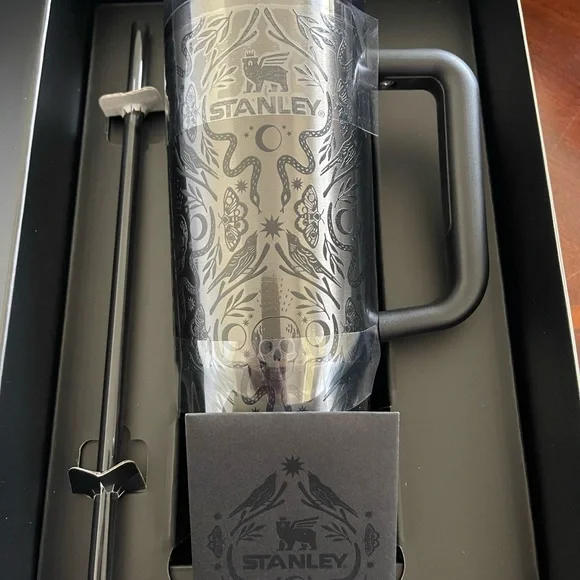 Deadly Damask Halloween Stanley 30oz 💀 - Picture 4 of 5